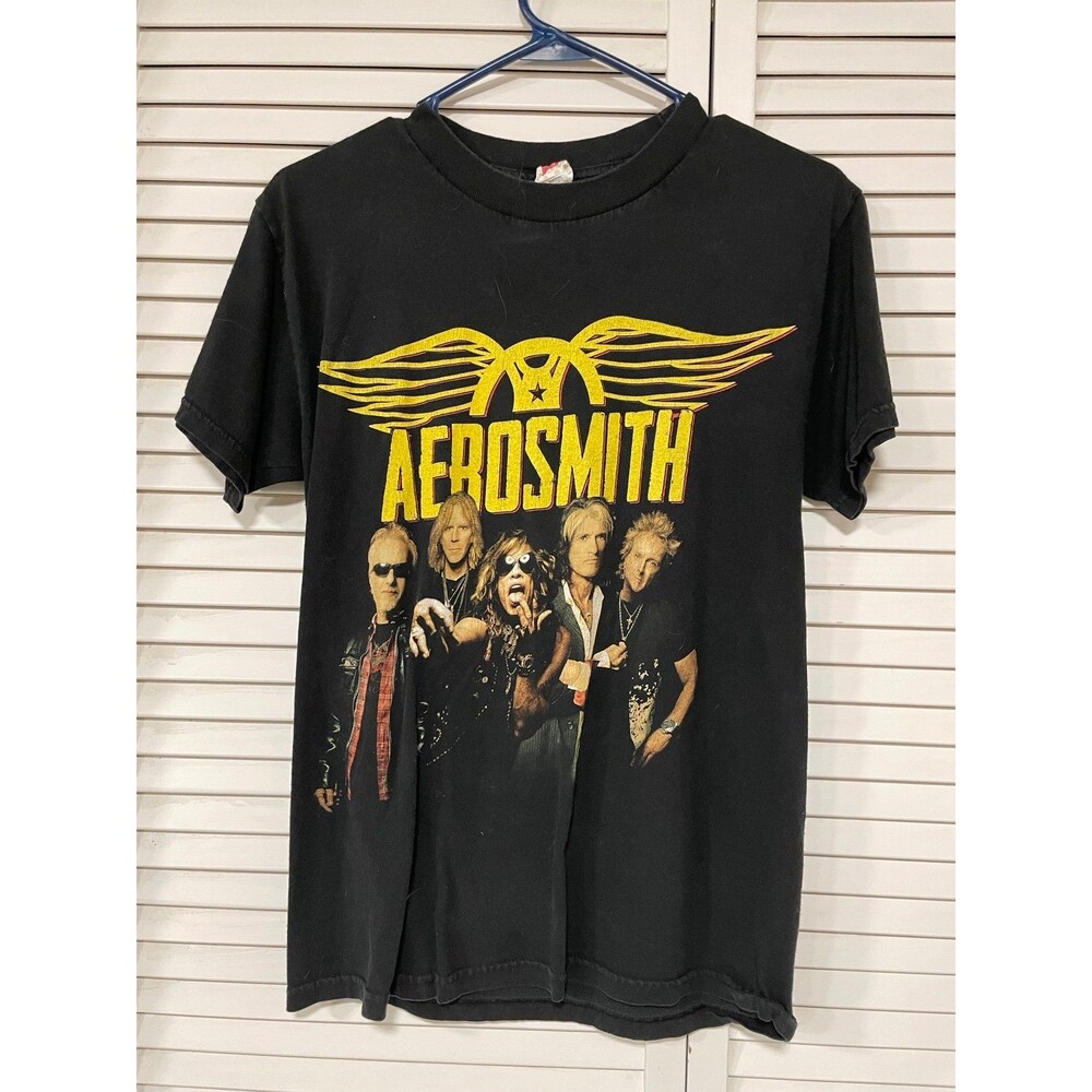 Aerosmith tour shirt size small